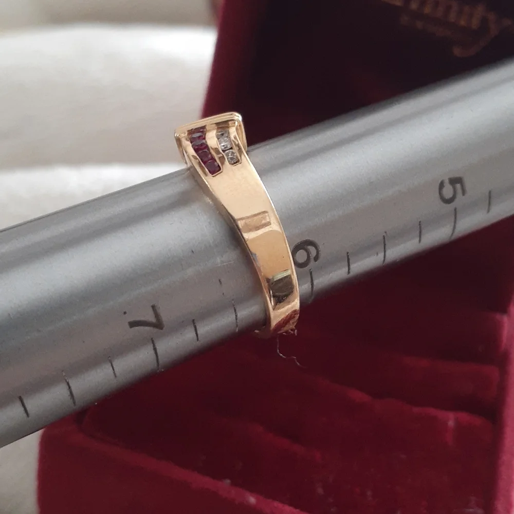 14K YELLOW GOLD RUBY N DIAMOND RING